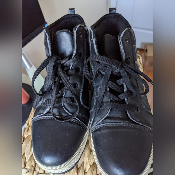 3/$15 Women's High Tops Urban sneakers - Picture 4 of 5